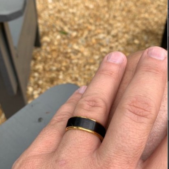 Titanium and 18K Gold Men’s Wedding Band